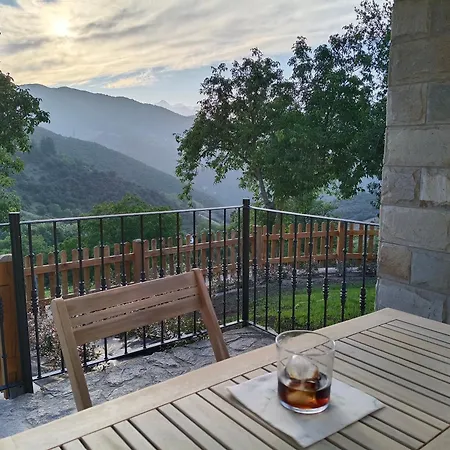 Casamor Rurales En Liébana Apartamento *